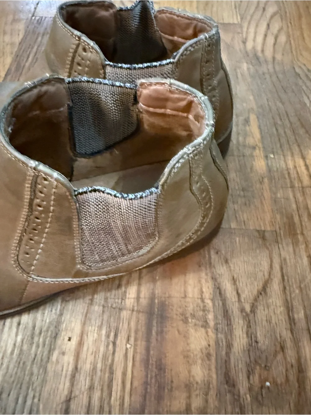 Steve Madden Paxton 9 Men's Tan Chelsea Boots - Classic Slip-On Ankle Boots